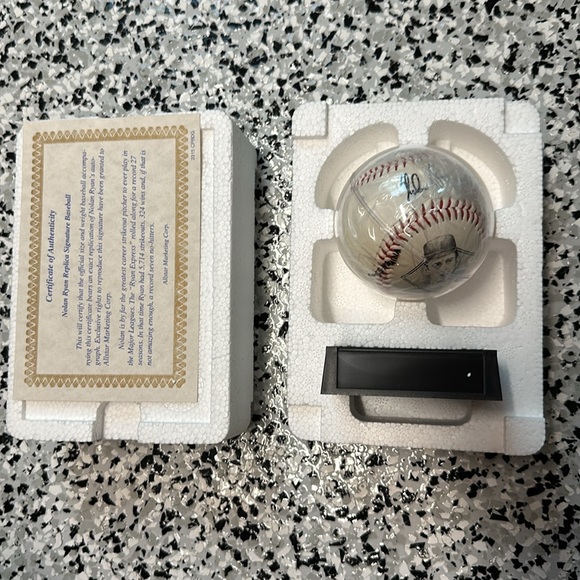 Nolan Ryan baseball - Picture 2 of 4